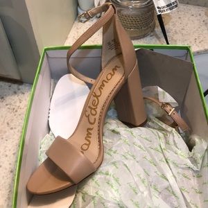 Sam Edelman Yaro classic leather nude pump.